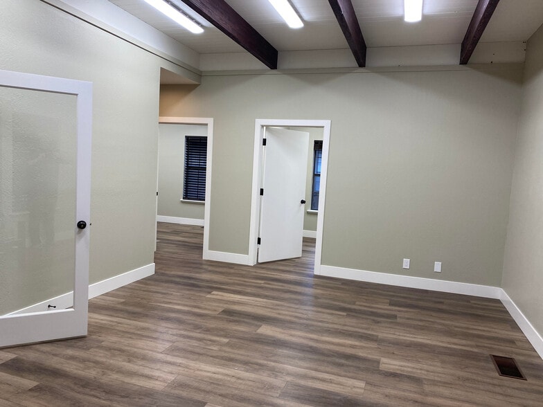 Primary Photo Of 924 Incline Way, Incline Village Office For Lease