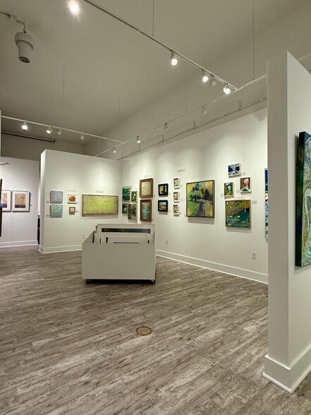 More Photos Of 22 Campbell Ave SE, Roanoke Storefront Retail Residential For Sale