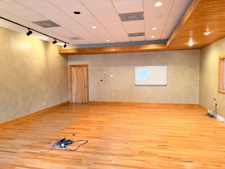 More Photos Of 7491 Ulmerton Rd, Largo Medical For Lease
