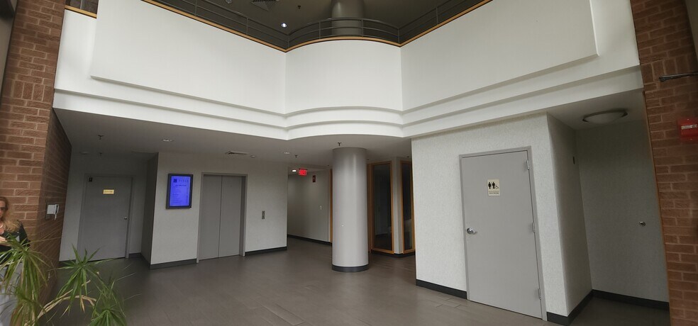 More Photos Of 2301 Gallows Rd, Dunn Loring Office For Lease