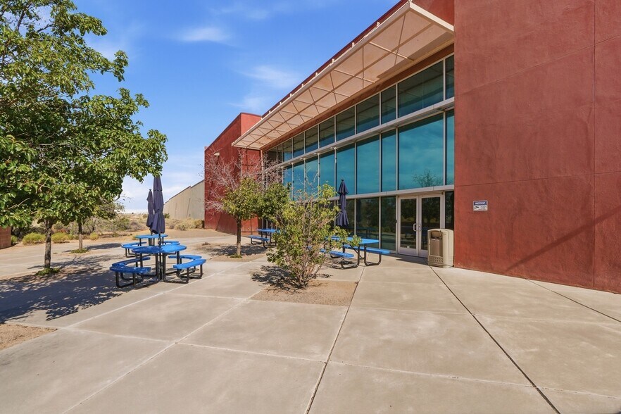 More Photos Of 1300 Desert Willow Rd, Los Lunas Manufacturing For Sale
