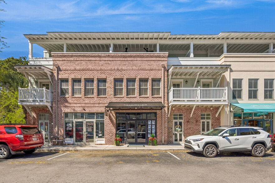 More Photos Of 5 Promenade St, Bluffton Storefront Retail Office For Lease