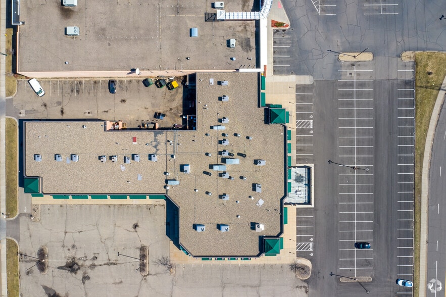 More Photos Of 1900-1940 E County Road D, Saint Paul Unknown For Lease