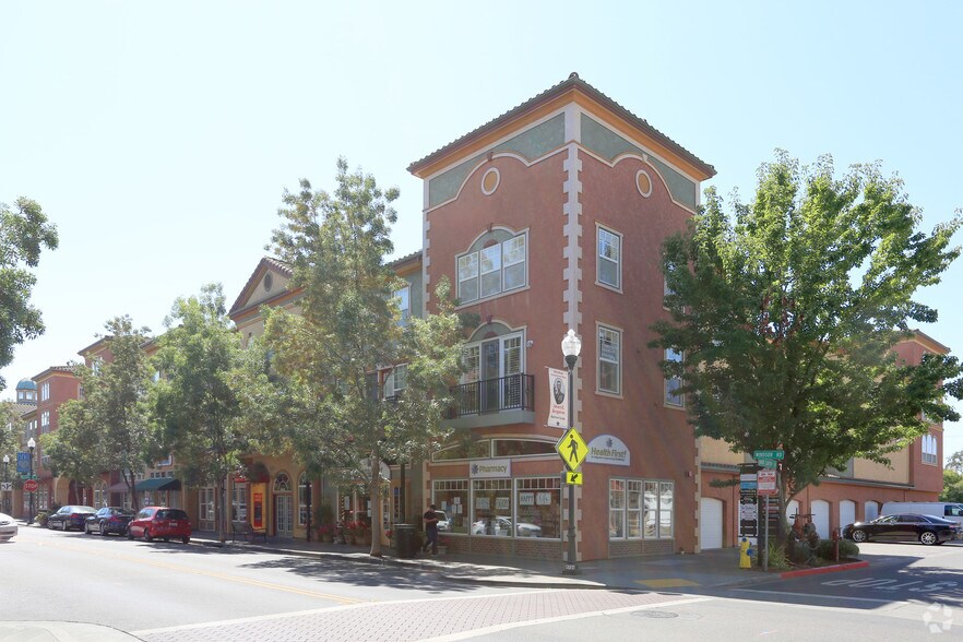 More Photos Of 220 Windsor River Rd, Windsor Apartments For Sale