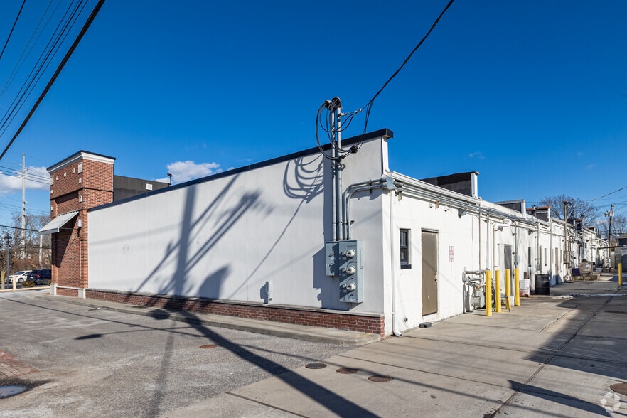 More Photos Of 604-626 Union Blvd, West Islip General Retail For Lease