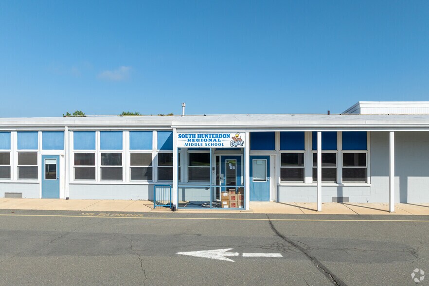 More Photos Of 1417 Route 179, Lambertville Schools For Lease