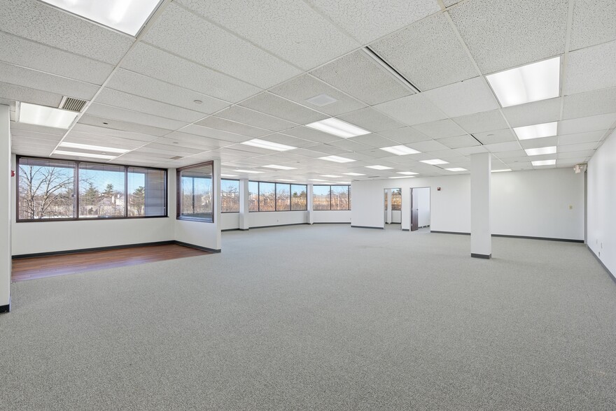 More Photos Of 8790 Governors Hill Dr, Cincinnati Office For Sale