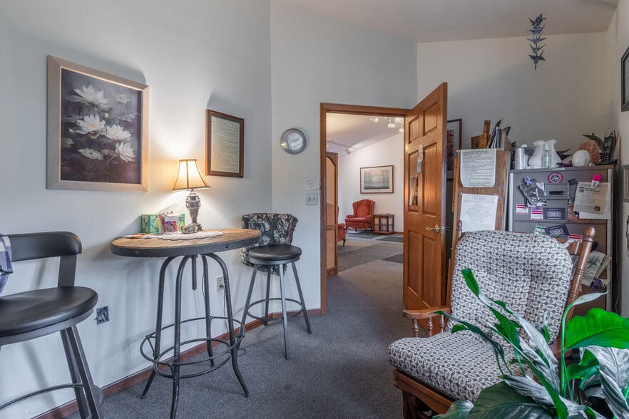 More Photos Of 375 N McClellan Ave, Marquette Office Residential For Sale