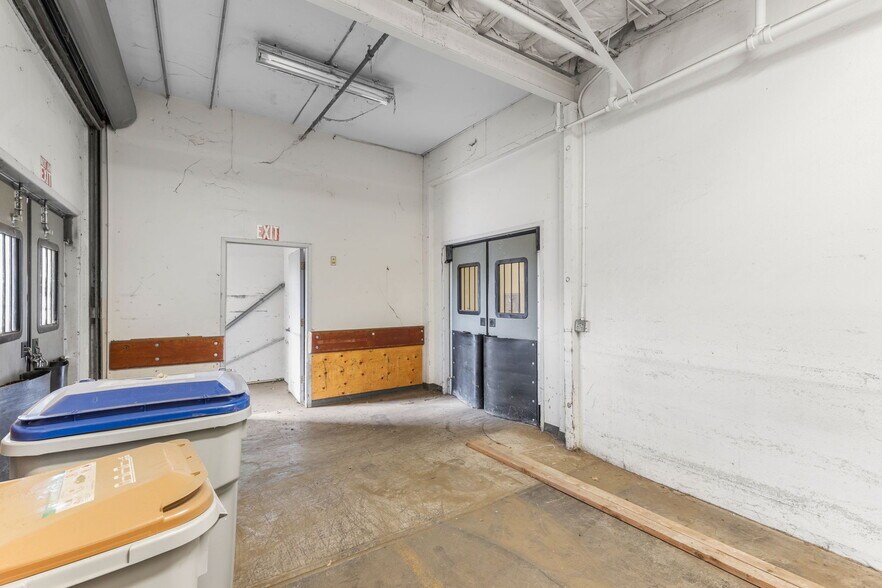 More Photos Of 106-108 W Main St, Woodland General Retail For Sale