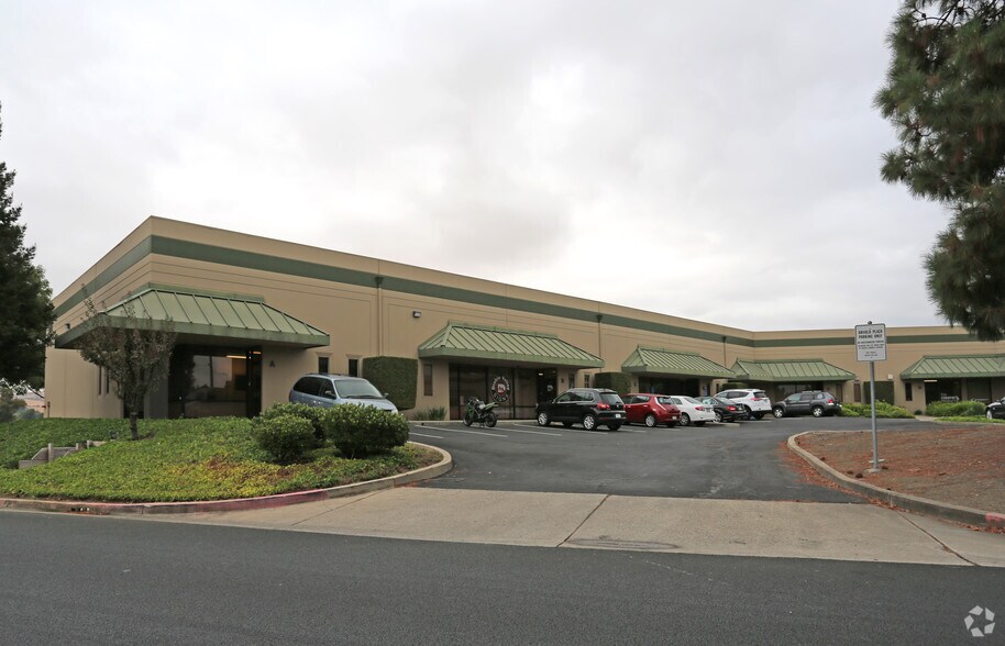 Primary Photo Of 2490 Arnold Industrial Way, Concord Warehouse For Lease