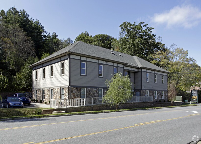 Primary Photo Of 379 New Market Blvd, Boone Office For Lease