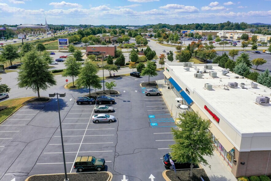 More Photos Of 225 Rolling Hills Cir, Easley Storefront Retail Office For Lease