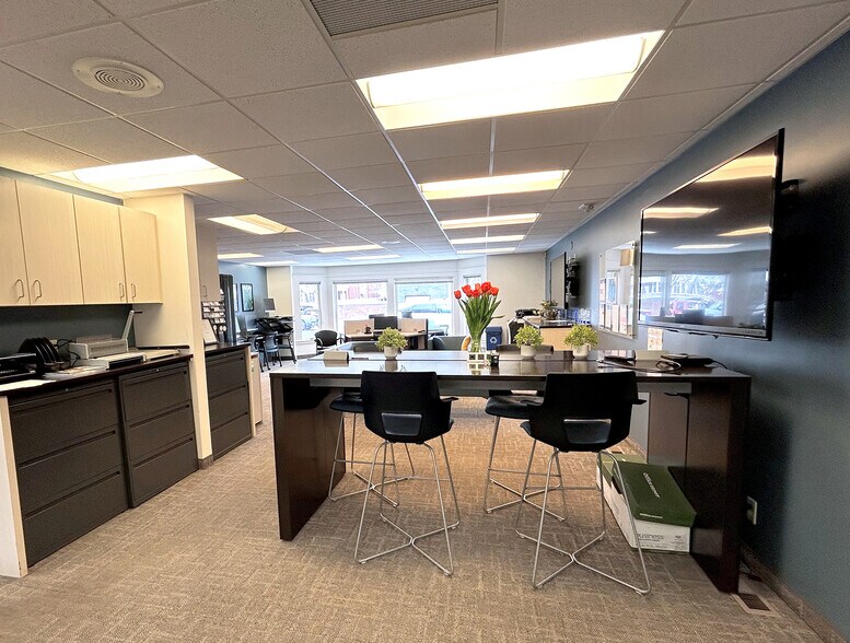 More Photos Of 821 Grand Ave, Saint Paul Office For Sale