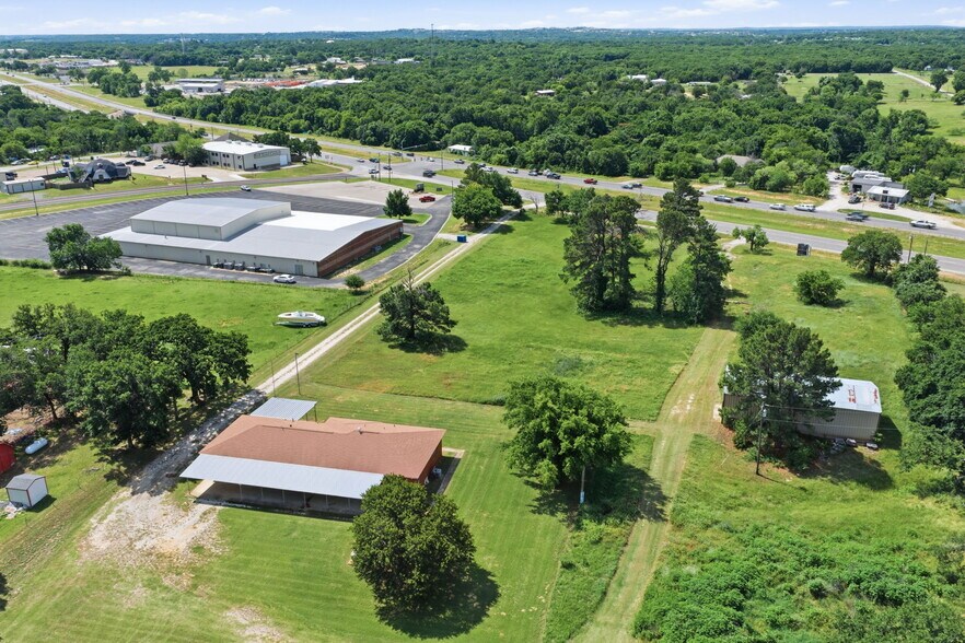 More Photos Of 3523 E Highway 199, Springtown Office For Sale