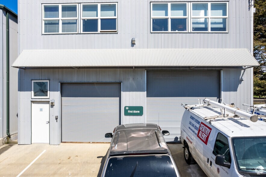 More Photos Of 3701 Collins Ave, Richmond Warehouse For Lease