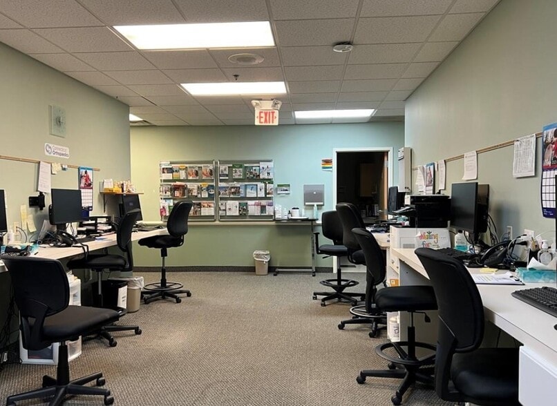 More Photos Of 464 Boston Post Rd, Orange Storefront Retail Office For Lease