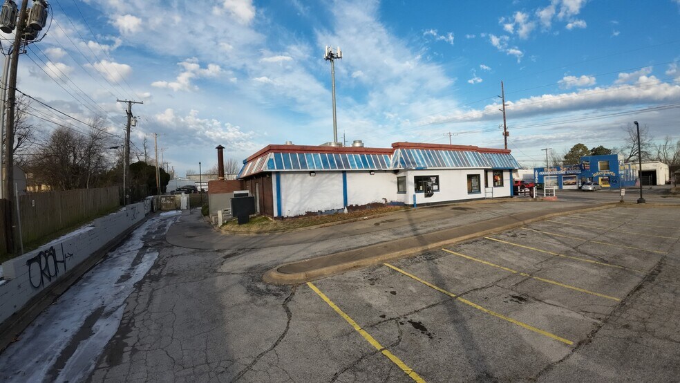 More Photos Of 3616 E 11th St, Tulsa Fast Food For Sale