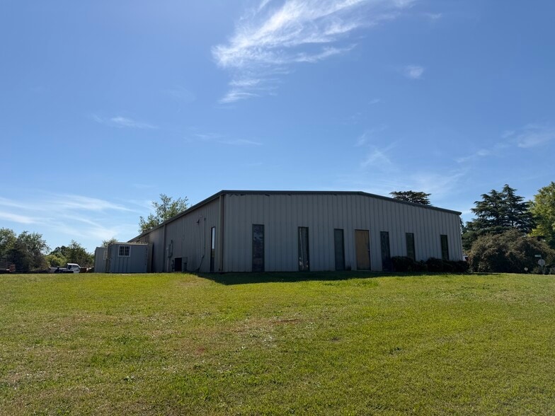 More Photos Of 1725 Wells Hwy, Seneca Industrial For Lease