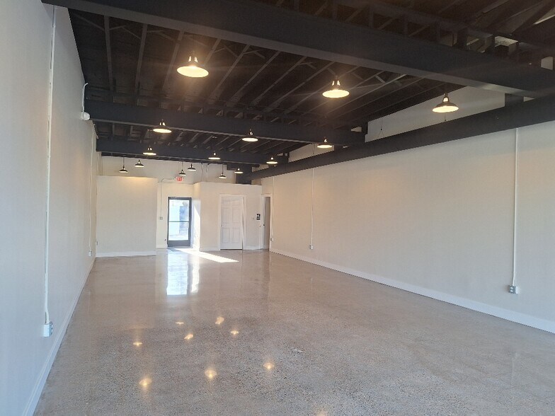 More Photos Of 28531-28557 Woodward Ave, Berkley Storefront Retail Office For Lease
