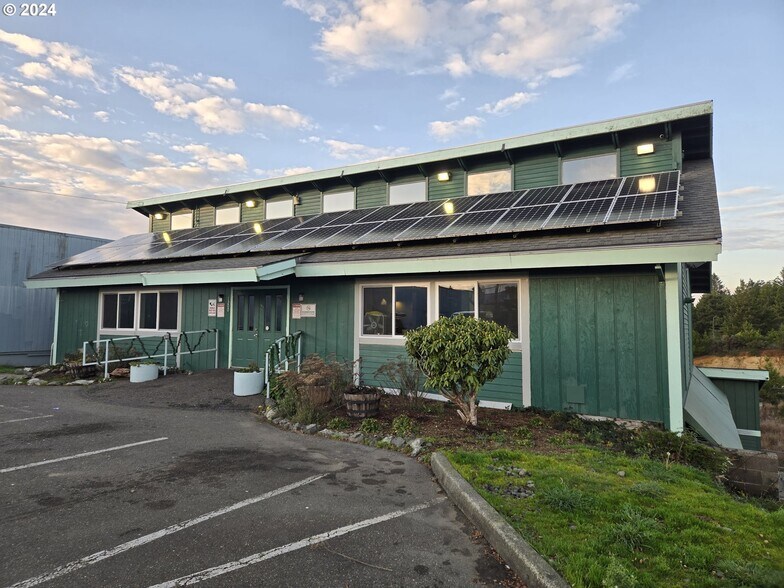More Photos Of 1200 Newmark Ave, Coos Bay Medical For Sale