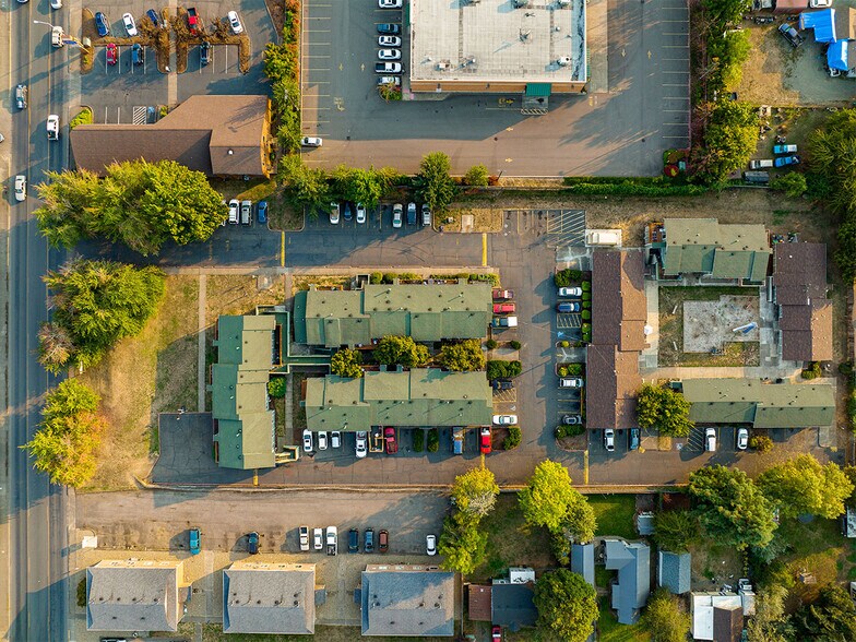 More Photos Of 125 Gateway Blvd, Cottage Grove Apartments For Sale