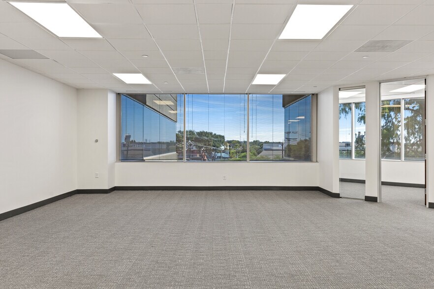 More Photos Of 18383 Preston Rd, Dallas Office For Lease