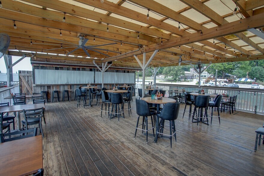 More Photos Of 215 W Water St, Grafton Marina For Sale