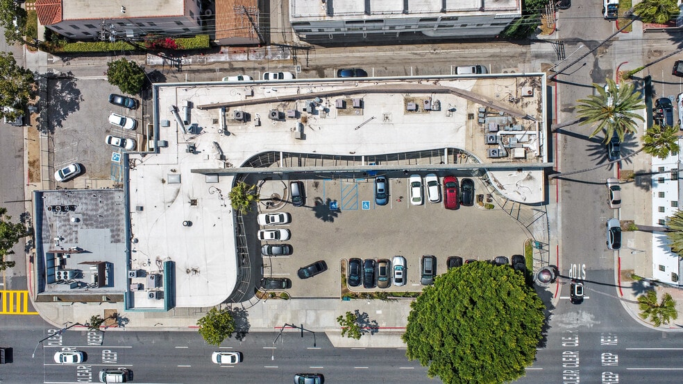 More Photos Of 9150-9198 W Olympic Blvd, Beverly Hills Storefront For Lease