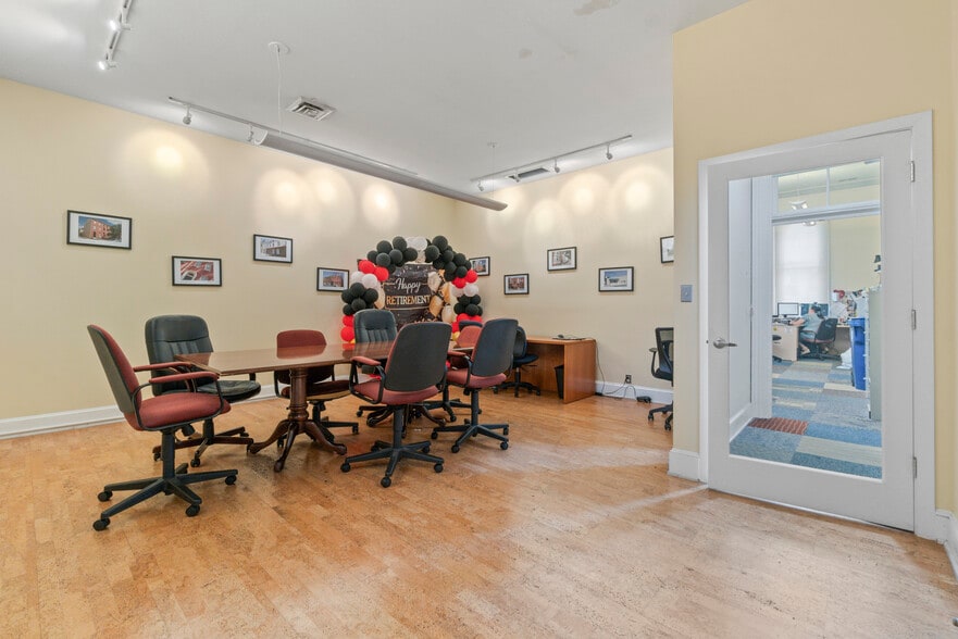 More Photos Of 429 N Eutaw St, Baltimore Office For Sale