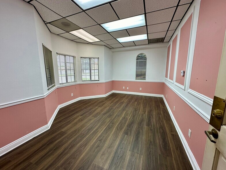 More Photos Of 370 W Grand Blvd, Corona Office For Lease