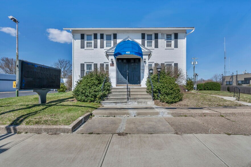 Primary Photo Of 632 Cleveland St, Elyria Office Residential For Sale