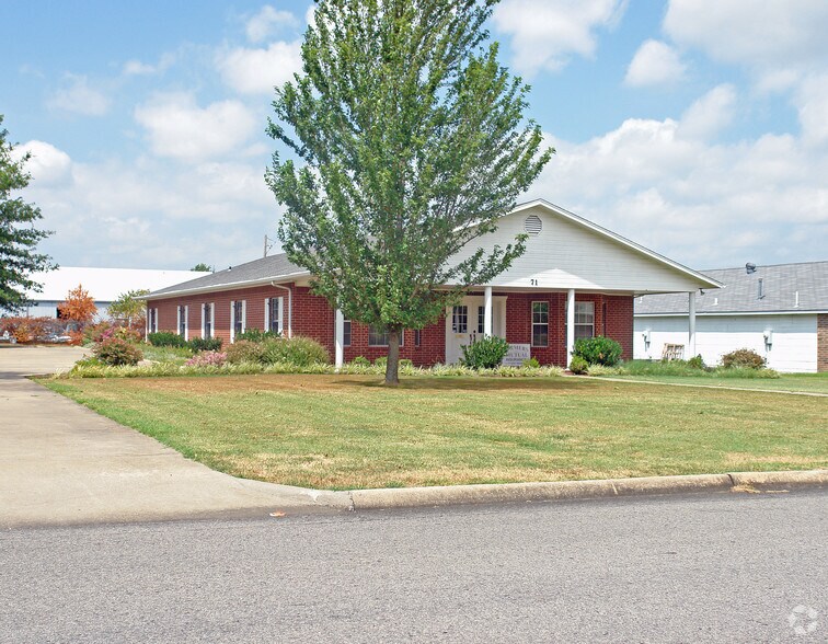 More Photos Of 71 Colt Square Dr, Fayetteville Loft Creative Space For Sale