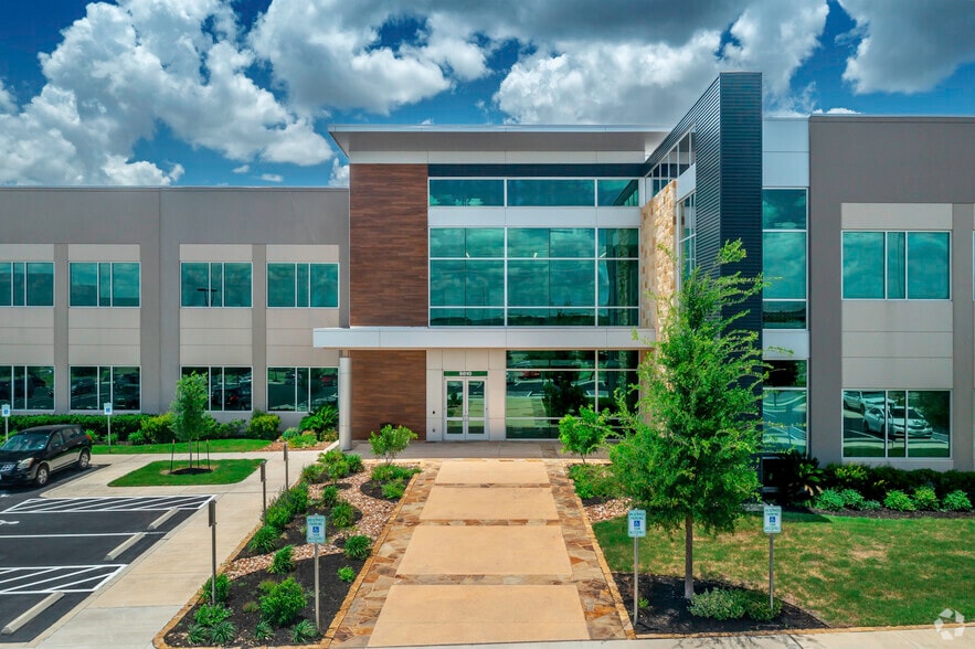 More Photos Of 9810 State Highway 151, San Antonio Office For Lease