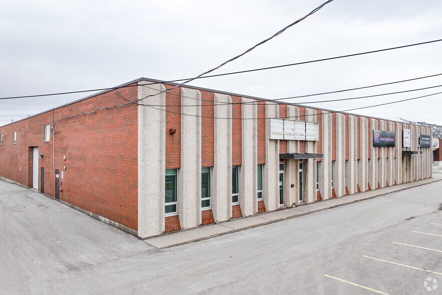 More Photos Of 500 Denison St, Markham Warehouse For Lease
