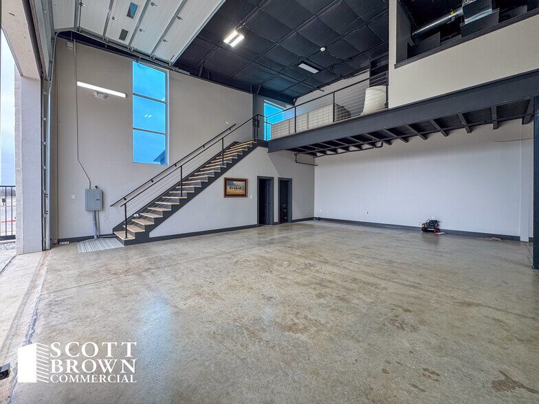 More Photos Of 1725 N Hwy 377, Roanoke Warehouse For Sale