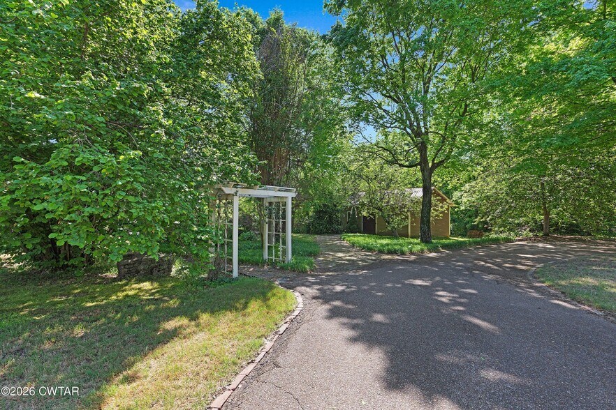 More Photos Of 428 N Cumberland St, Jackson Specialty For Sale