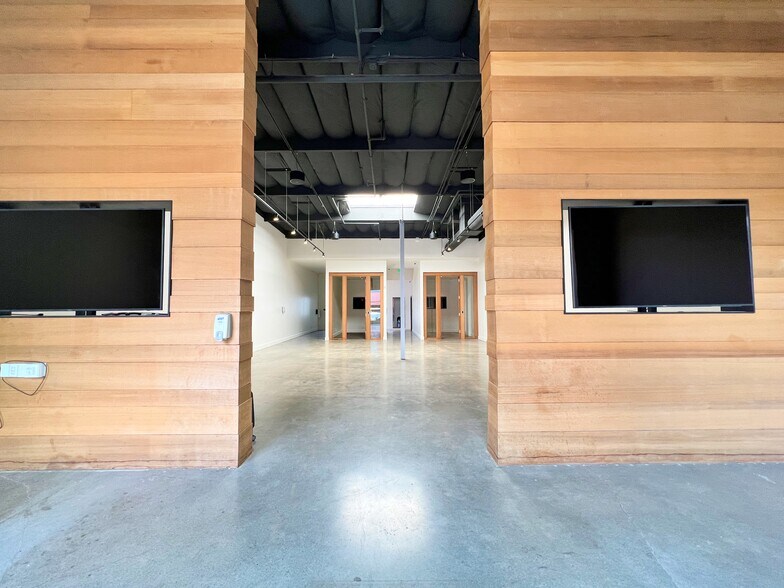 More Photos Of 359 State St, Los Altos Storefront For Lease