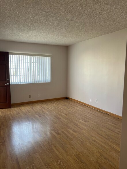 More Photos Of 16701 S Berendo Ave, Gardena Apartments For Sale