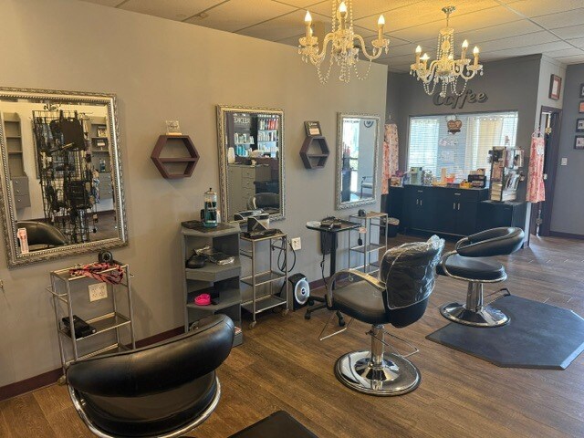 More Photos Of 55 Sound Ave, Mattituck General Retail For Lease