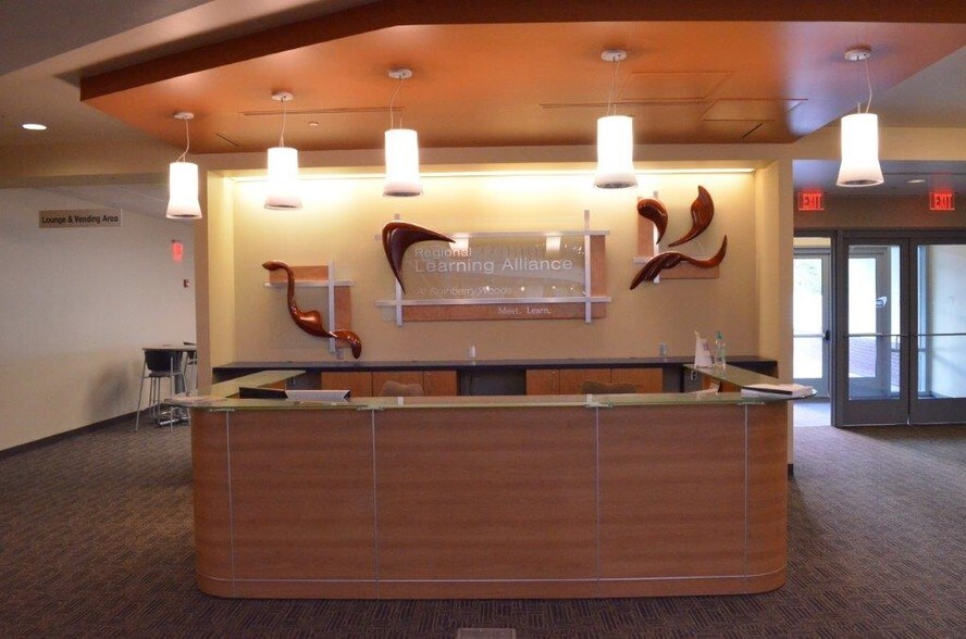 More Photos Of 850 Cranberry Woods Dr, Cranberry Township Schools For Lease