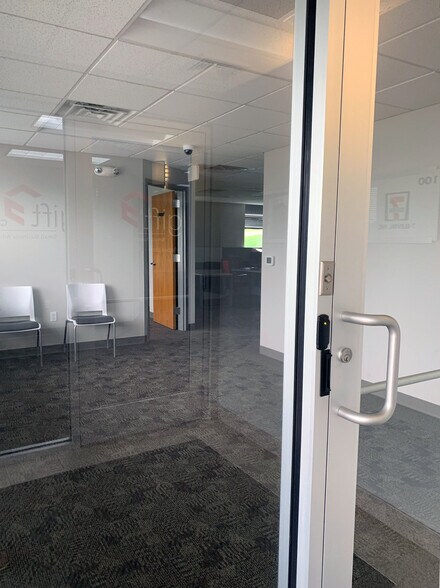More Photos Of 75 S Houcks Rd, Harrisburg Office For Sale