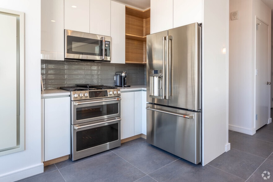 More Photos Of 199 2nd St, Mineola Apartments For Lease