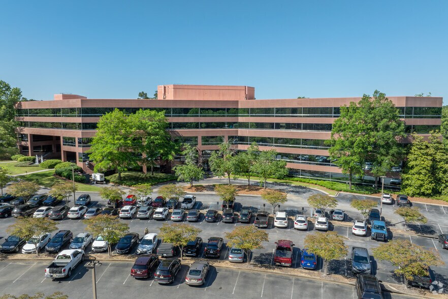 More Photos Of 1-2 Chase Corporate Dr, Hoover Coworking Space