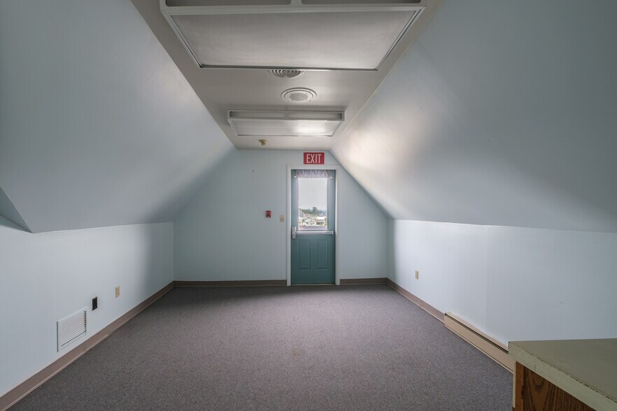 More Photos Of 111-113 N Market St, Selinsgrove Medical For Lease