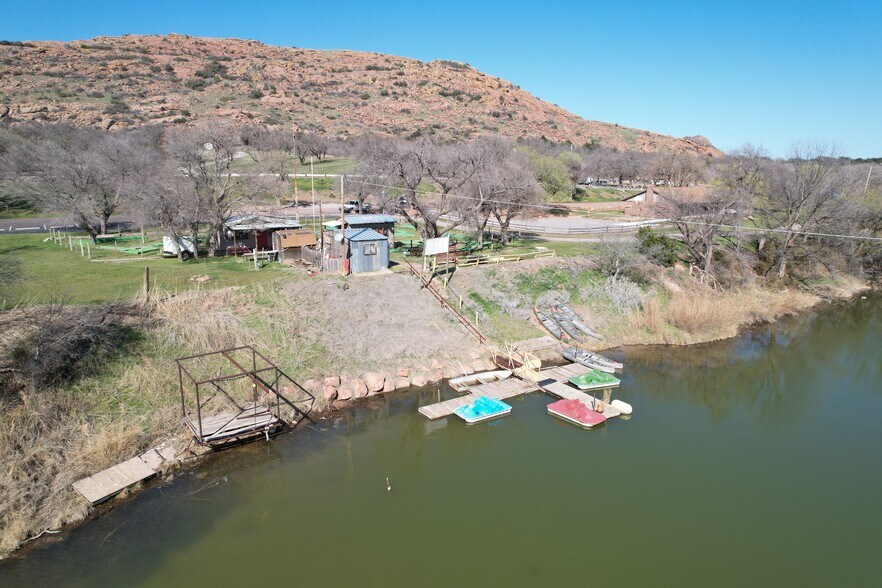 More Photos Of 42851 E County Road 1470, Lone Wolf Land For Sale