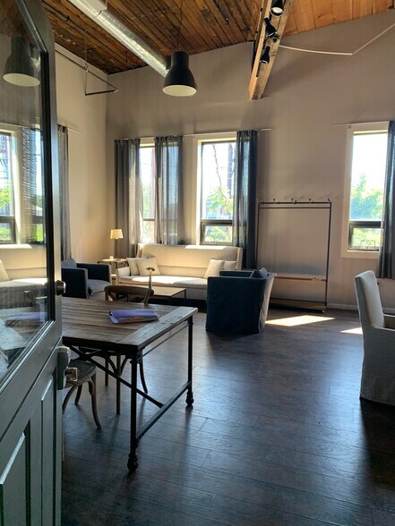 More Photos Of 827 Glenside Ave, Wyncote Light Distribution For Lease