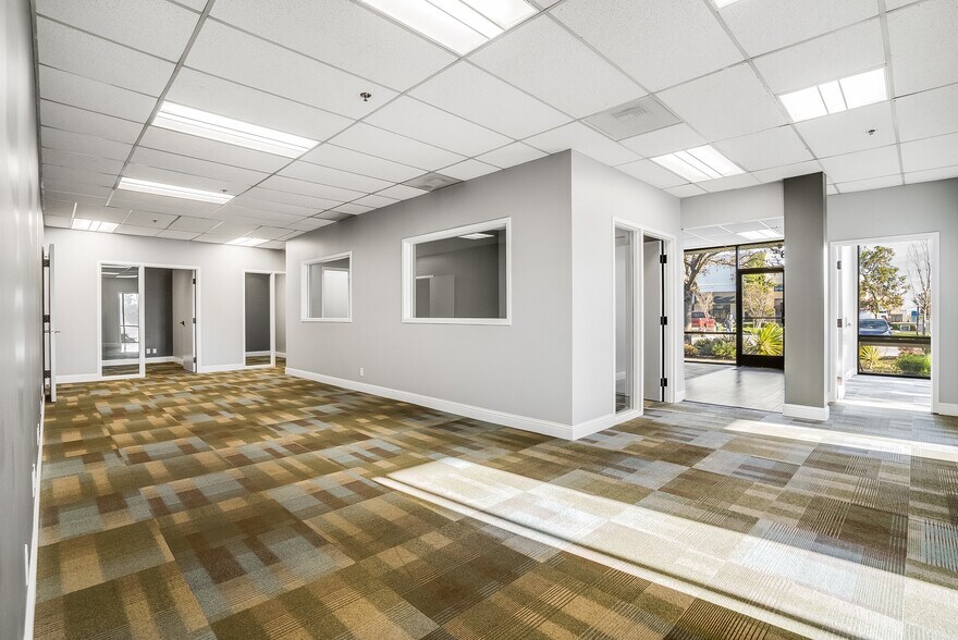 More Photos Of 1300 Industrial Rd, San Carlos Research And Development For Lease