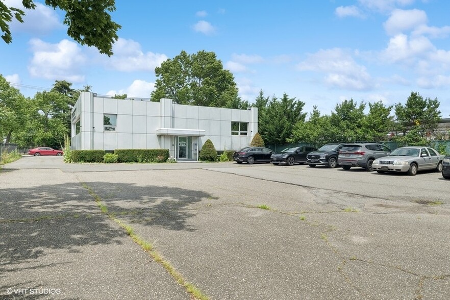 More Photos Of 1710 Hempstead Tpke, East Meadow Office For Sale