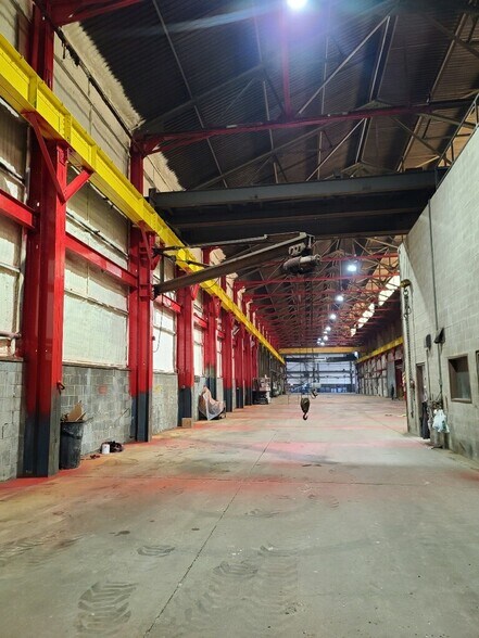 More Photos Of 7840-7860 Lehigh Ave, Morton Grove Truck Terminal For Sale