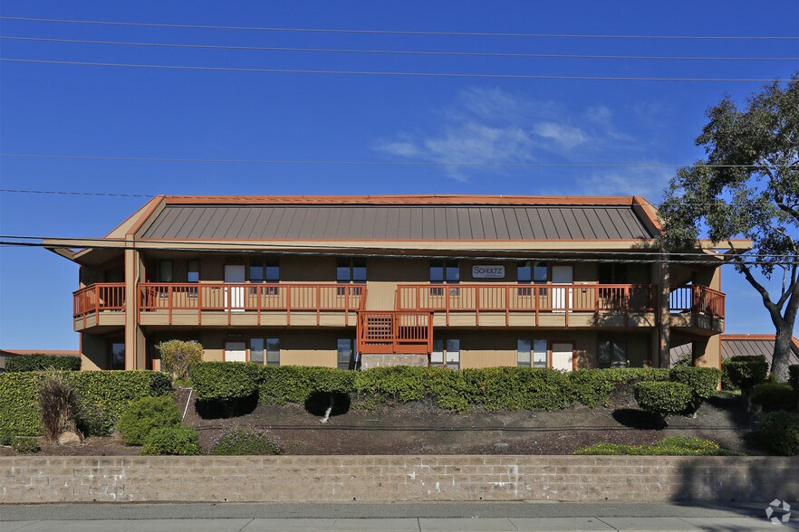 More Photos Of 837 Arnold Dr, Martinez Warehouse For Lease